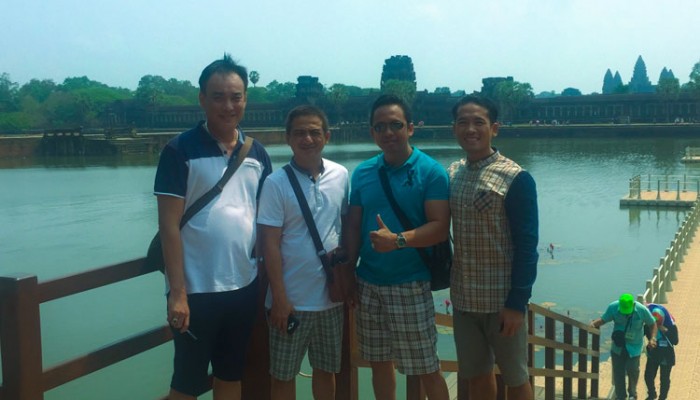 Angkor Wat tour for businessmen from Indonesia.